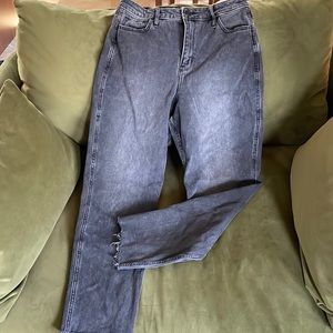 Hollister 7 r  w28 l26 washed out black denim